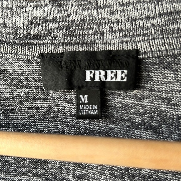 WILFRED FREE Heathered Grey Long Sleeve Back Cut Out Top Size Medium - Picture 2 of 9